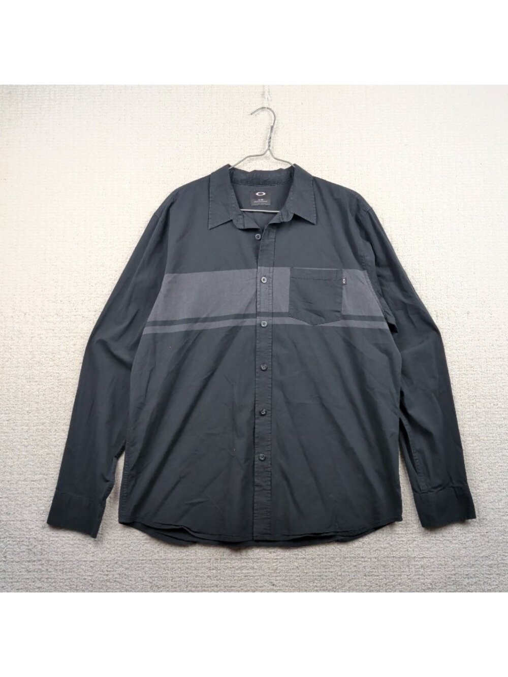 Y2K Oakley Long Sleeve Button Up Shirt Mens XL Black Gray Regular Fit Grunge